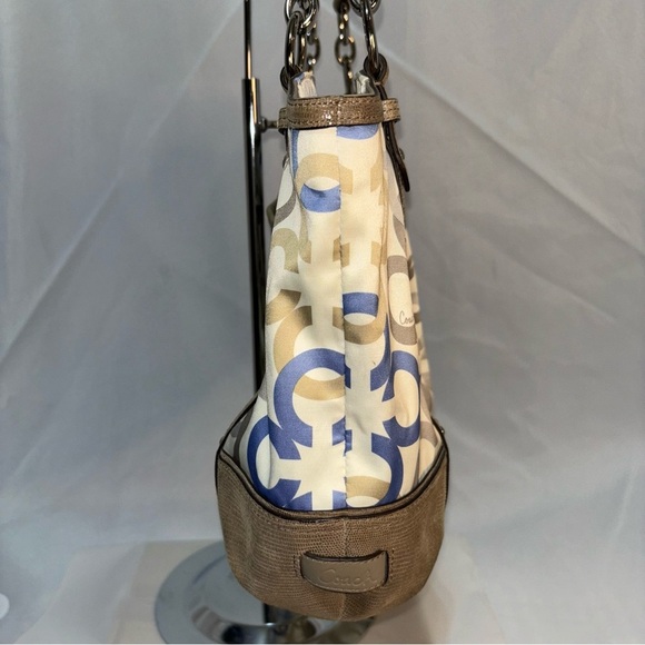 COACH F20806 Alexandria Chain Link Clover Signature C Shoulder Bag - Picture 4 of 13